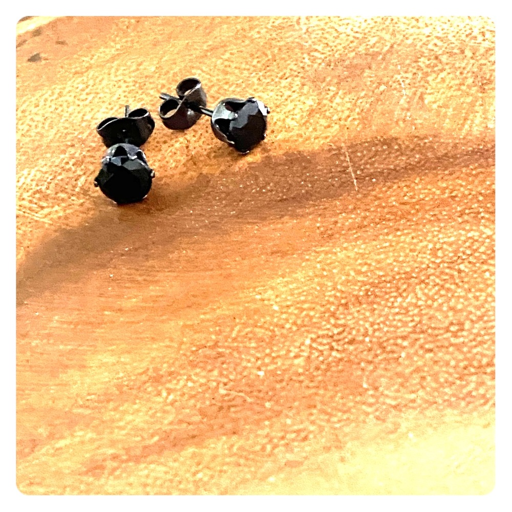 🖤🖤Earrings 🛒🖤🖤 BUNDLE FOR MAX SAVINGS ✂️‼️